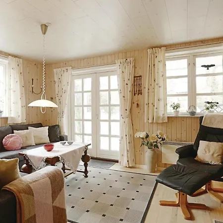 Fantastica Casa Con 3 Camere Da Letto A Rønne